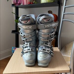NOR Silver Ski Boots with Gray Accents